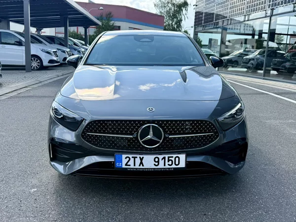 Mercedes-Benz Třídy A 200 - foto 2