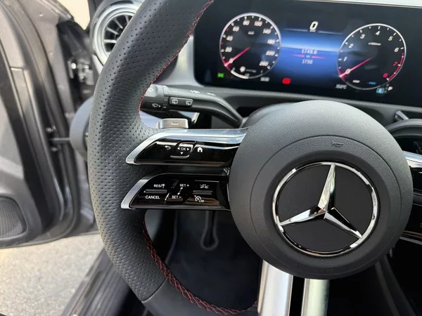 Mercedes-Benz Třídy A 200 - foto 23