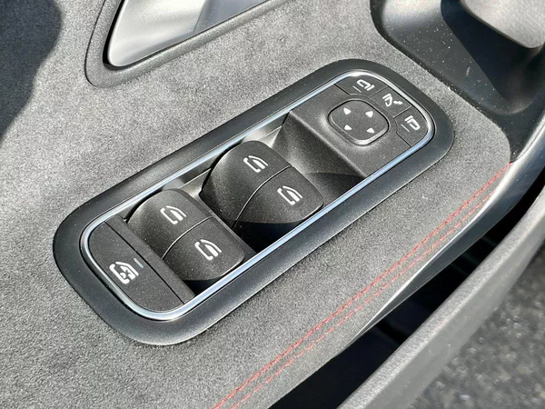 Mercedes-Benz Třídy A 180 Linie AMG - foto 17