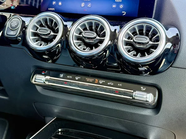 Mercedes-Benz Třídy B 180 d linie Progressive - foto 20
