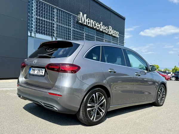 Mercedes-Benz Třídy B 180 d linie Progressive - foto 9