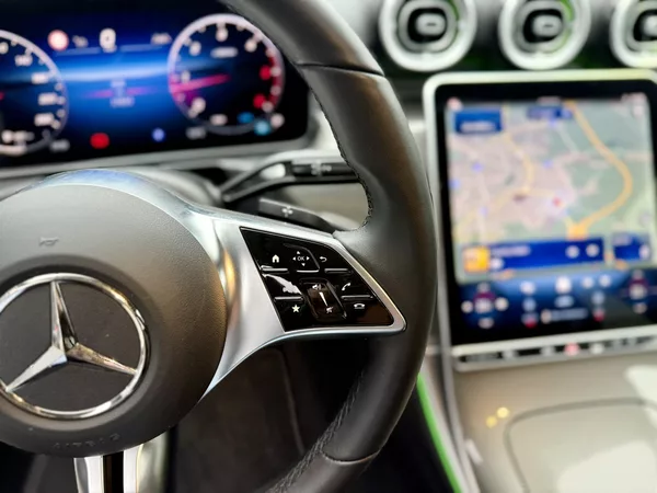 Mercedes-Benz Třídy C 220 d 4MATIC kombi - foto 18