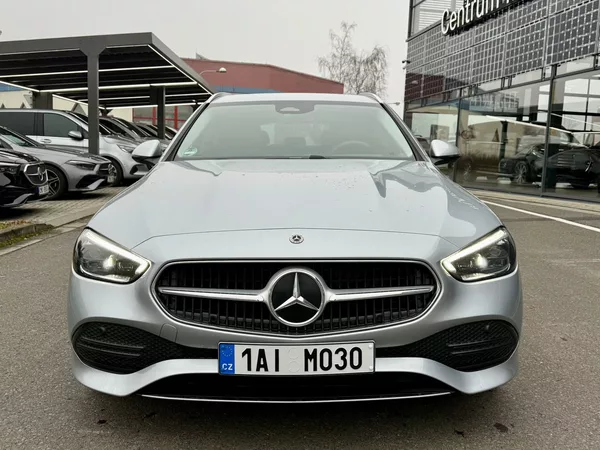 Mercedes-Benz Třídy C 220 d 4MATIC kombi - foto 2