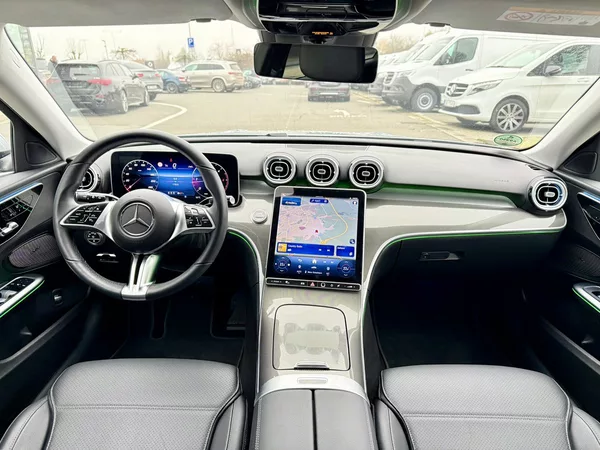Mercedes-Benz Třídy C 220 d 4MATIC kombi - foto 23