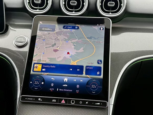 Mercedes-Benz Třídy C 220 d 4MATIC kombi - foto 25