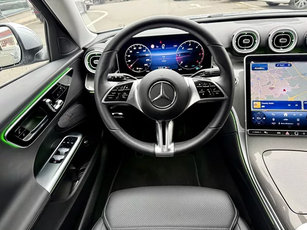 Mercedes-Benz Třídy C 220 d 4MATIC kombi - foto 26
