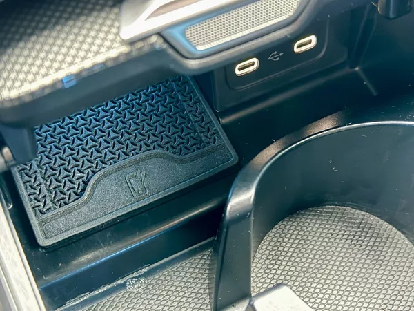 Mercedes-Benz Třídy C 220 d 4MATIC kombi - foto 30