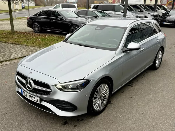 Mercedes-Benz Třídy C 220 d 4MATIC kombi - foto 39