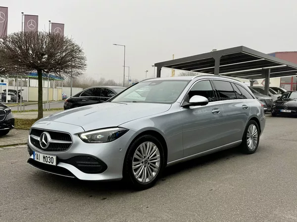Mercedes-Benz Třídy C 220 d 4MATIC kombi - foto 4