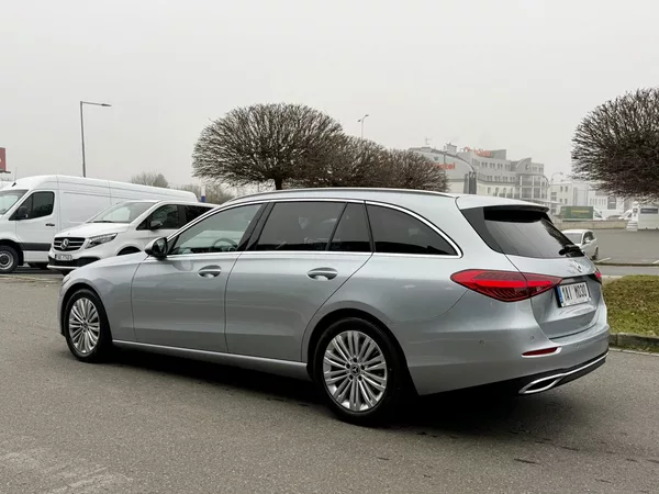 Mercedes-Benz Třídy C 220 d 4MATIC kombi - foto 6