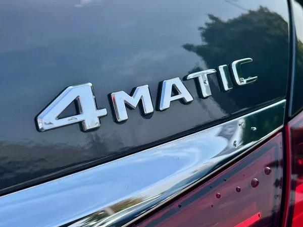 Mercedes-Benz Třídy E 300 de 4MATIC AMG linie - foto 14