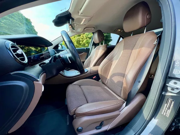 Mercedes-Benz Třídy E 300 de 4MATIC AMG linie - foto 16