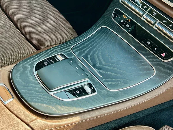 Mercedes-Benz Třídy E 300 de 4MATIC AMG linie - foto 23