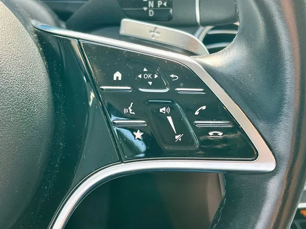 Mercedes-Benz Třídy E 300 de 4MATIC AMG linie - foto 25