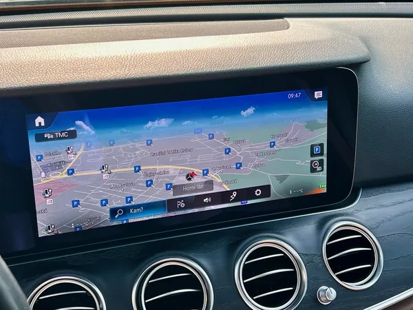Mercedes-Benz Třídy E 300 de 4MATIC AMG linie - foto 28