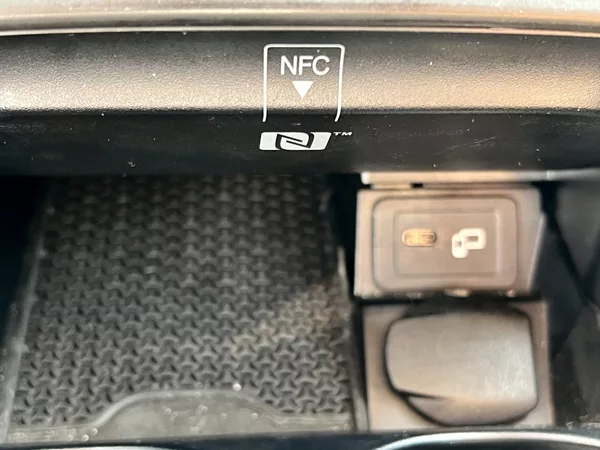 Mercedes-Benz Třídy E 300 de 4MATIC AMG linie - foto 35