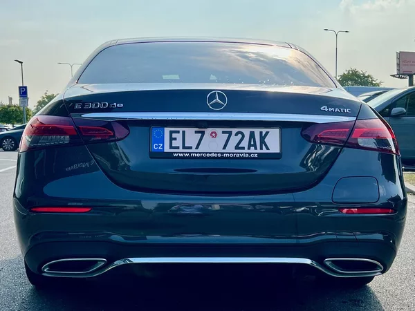 Mercedes-Benz Třídy E 300 de 4MATIC AMG linie - foto 4