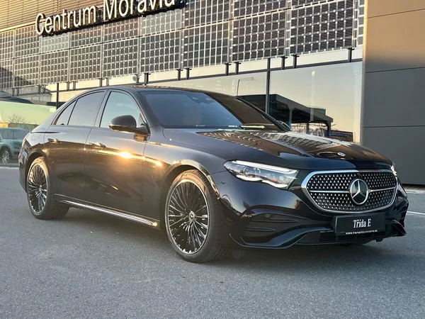 Mercedes-Benz Třídy E 220 d 4MATIC Linie AMG