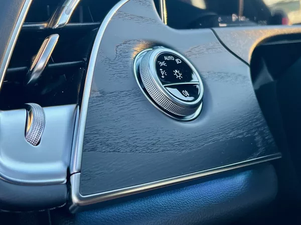 Mercedes-Benz Třídy E 220 d 4MATIC Linie AMG - foto 18