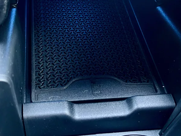 Mercedes-Benz Třídy E 220 d 4MATIC Linie AMG - foto 25