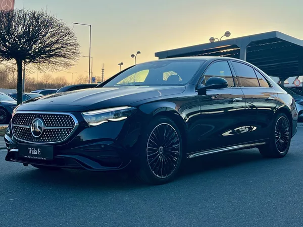 Mercedes-Benz Třídy E 220 d 4MATIC Linie AMG - foto 6