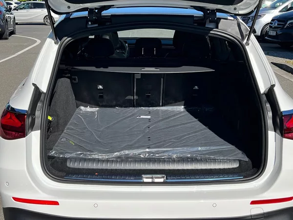 Mercedes-Benz Třídy E 300 de 4MATIC kombi s EQ - foto 14