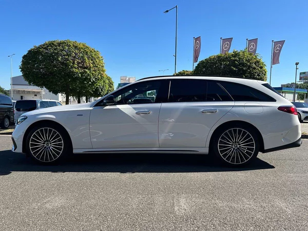 Mercedes-Benz Třídy E 300 de 4MATIC kombi s EQ - foto 6