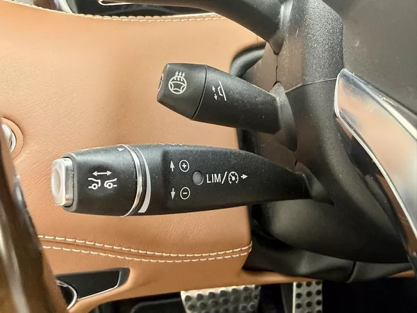Mercedes-Benz Třídy S 500 4MATIC kupé - foto 20
