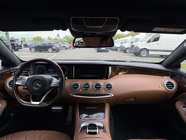 Mercedes-Benz Třídy S 500 4MATIC kupé - foto 22