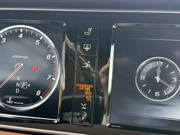 Mercedes-Benz Třídy S 500 4MATIC kupé - foto 31