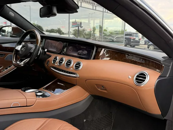 Mercedes-Benz Třídy S 500 4MATIC kupé - foto 40