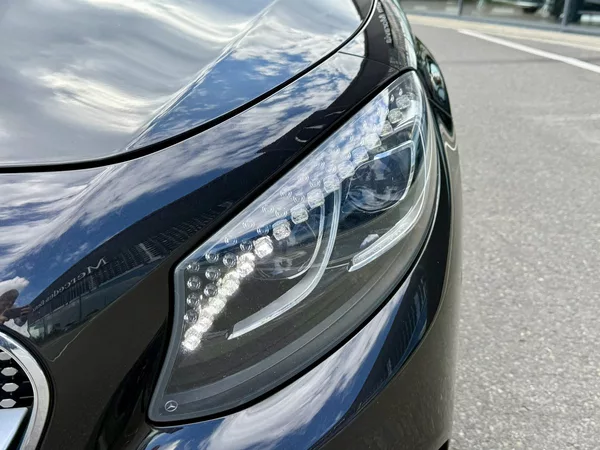 Mercedes-Benz Třídy S 500 4MATIC kupé - foto 42