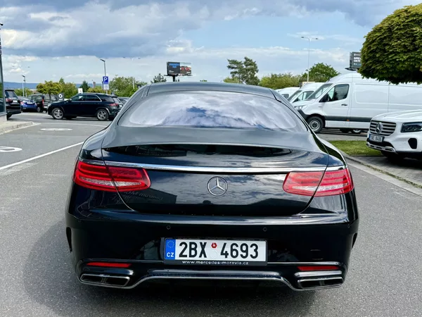 Mercedes-Benz Třídy S 500 4MATIC kupé - foto 7