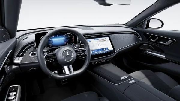 Mercedes-Benz Třídy E 220 d 4MATIC Edition 140 Years - foto 7