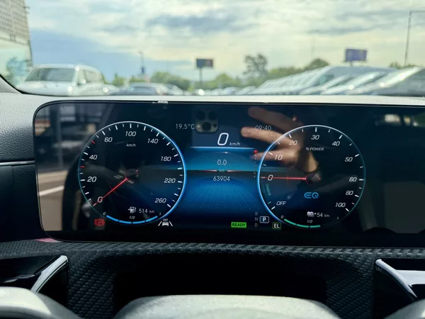 Mercedes-Benz CLA 250 e - foto 25