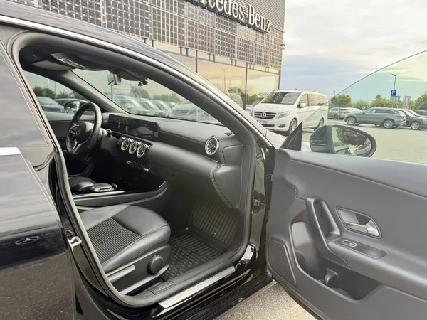 Mercedes-Benz CLA 250 e - foto 31