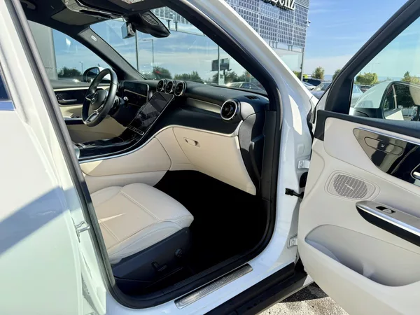 Mercedes-Benz GLC 220 d 4MATIC SUV - foto 35