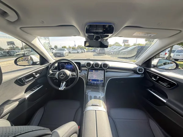 Mercedes-Benz Třídy C 220 d 4MATIC kombi - foto 16