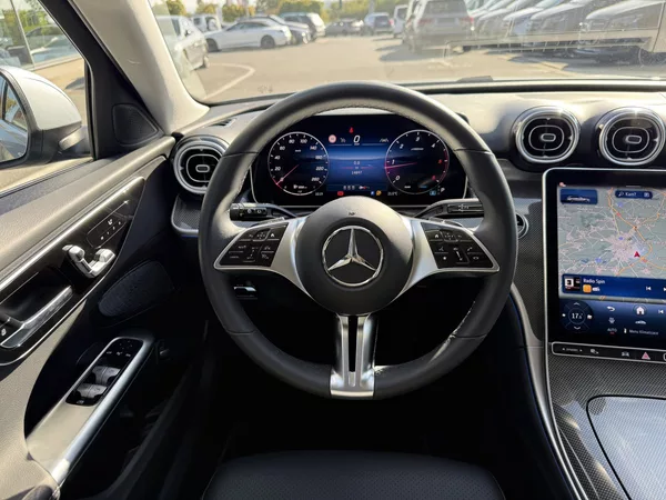 Mercedes-Benz Třídy C 220 d 4MATIC kombi - foto 18