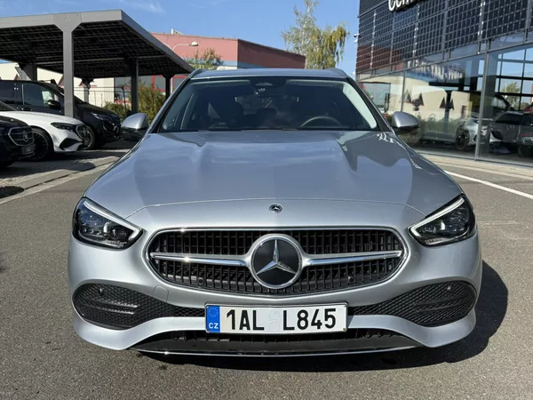Mercedes-Benz Třídy C 220 d 4MATIC kombi - foto 2