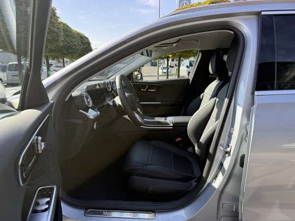 Mercedes-Benz Třídy C 220 d 4MATIC kombi - foto 20