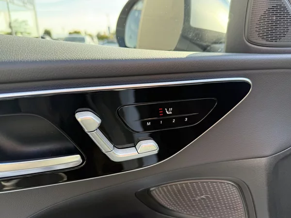 Mercedes-Benz Třídy C 220 d 4MATIC kombi - foto 22