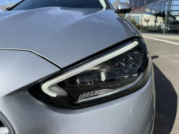 Mercedes-Benz Třídy C 220 d 4MATIC kombi - foto 34