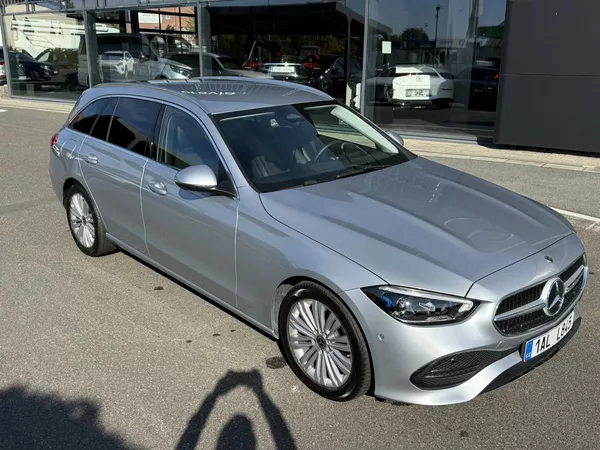 Mercedes-Benz Třídy C 220 d 4MATIC kombi - foto 37