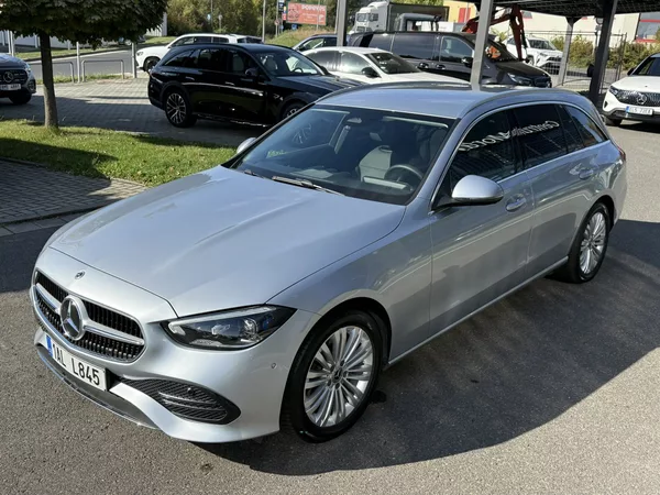 Mercedes-Benz Třídy C 220 d 4MATIC kombi - foto 38