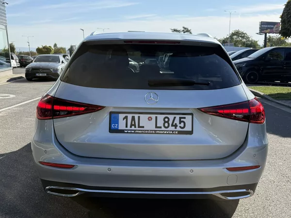 Mercedes-Benz Třídy C 220 d 4MATIC kombi - foto 7
