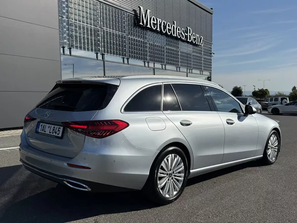 Mercedes-Benz Třídy C 220 d 4MATIC kombi - foto 8