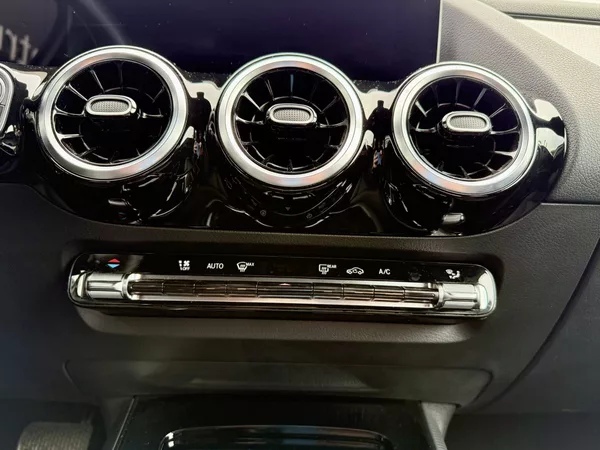 Mercedes-Benz Třídy B 180 d - foto 21