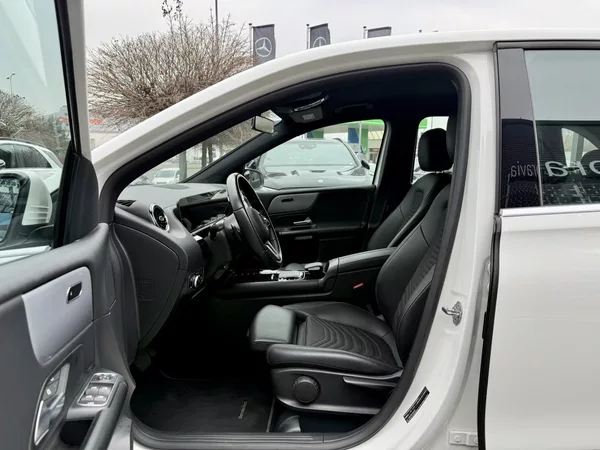 Mercedes-Benz Třídy B 180 d - foto 24