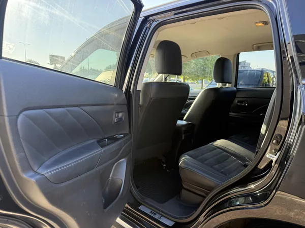 Mitsubishi Outlander - foto 10